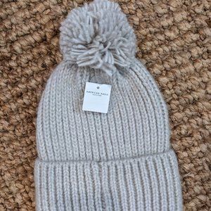 American Eagle Pom-pom knit hat, off white